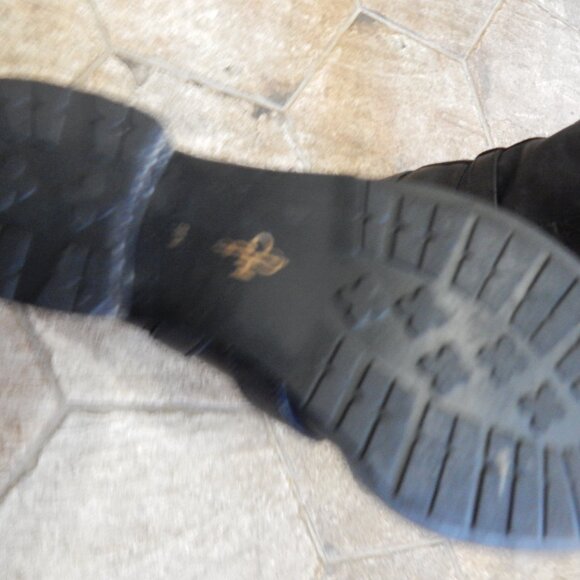 Black leather boots, size 8.5, C&H - Picture 3 of 3